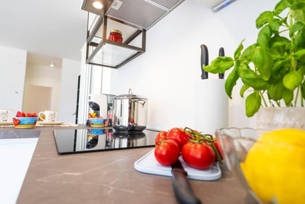 Rossini Home Pesaro Vicino Al Teatro Rossini By Yohome Exteriör bild