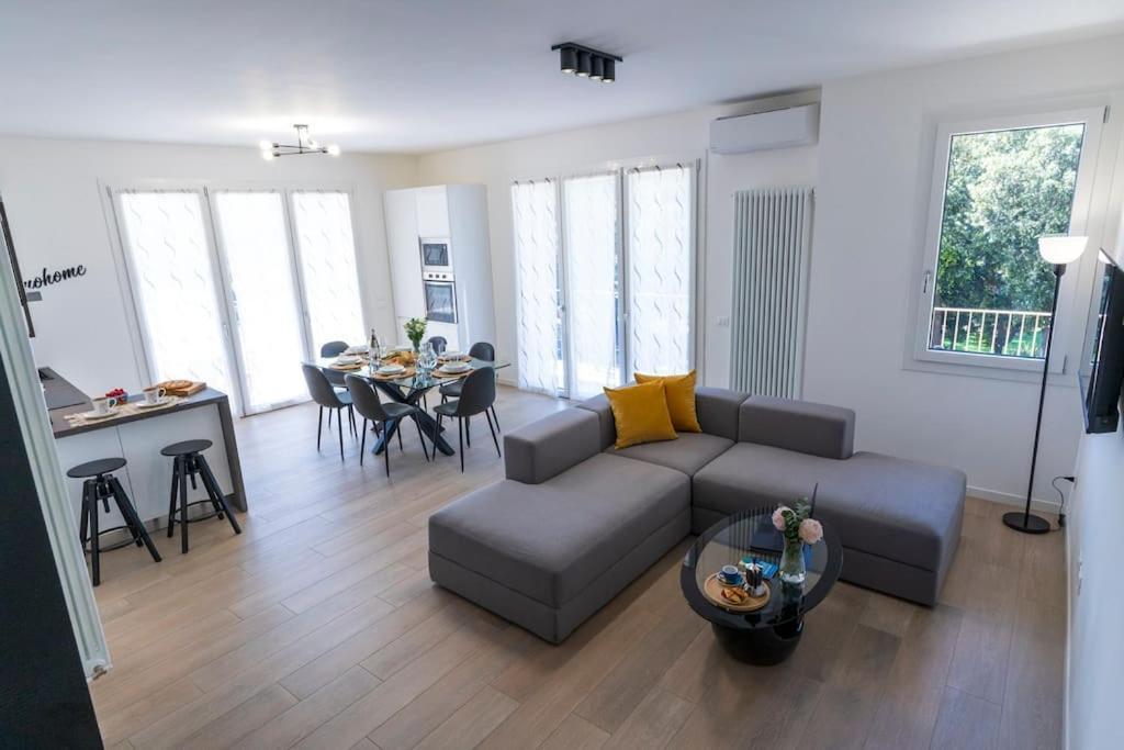 Rossini Home Pesaro Vicino Al Teatro Rossini By Yohome Exteriör bild