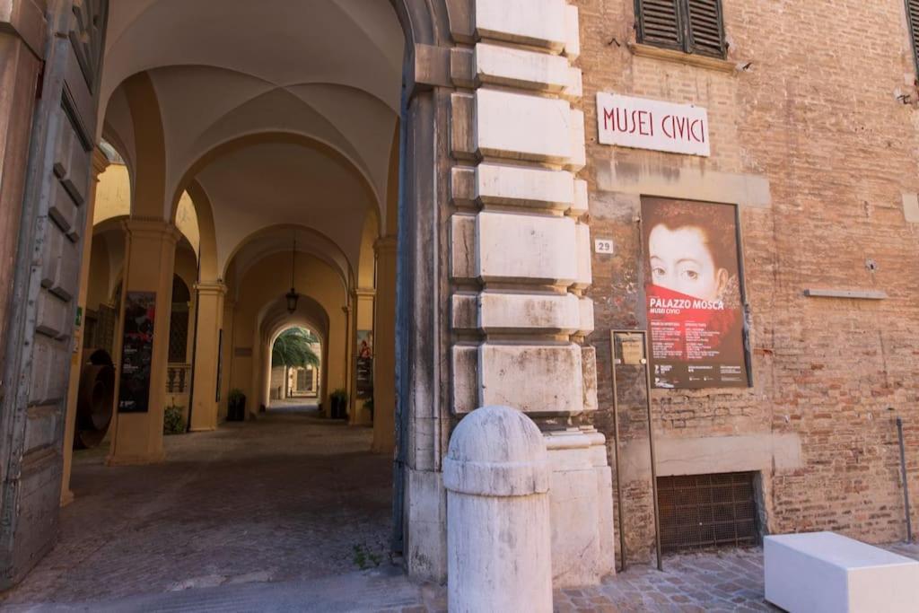Rossini Home Pesaro Vicino Al Teatro Rossini By Yohome Exteriör bild