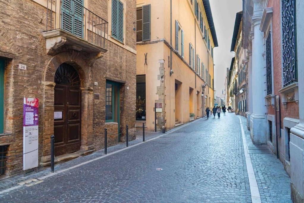 Rossini Home Pesaro Vicino Al Teatro Rossini By Yohome Exteriör bild